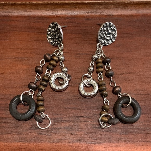 Silver tone brown and black earrings - Picture 1 of 3